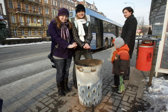 Koksowniki na przystankach w Legnicy, pamiętacie?