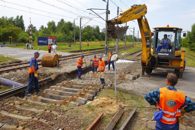 Przejazd kolejowy na ul. Puckiej dziś - według planu przyjętego przez drogowców - powinien zostać otwarty. Oznaczać to będzie koniec remontu.