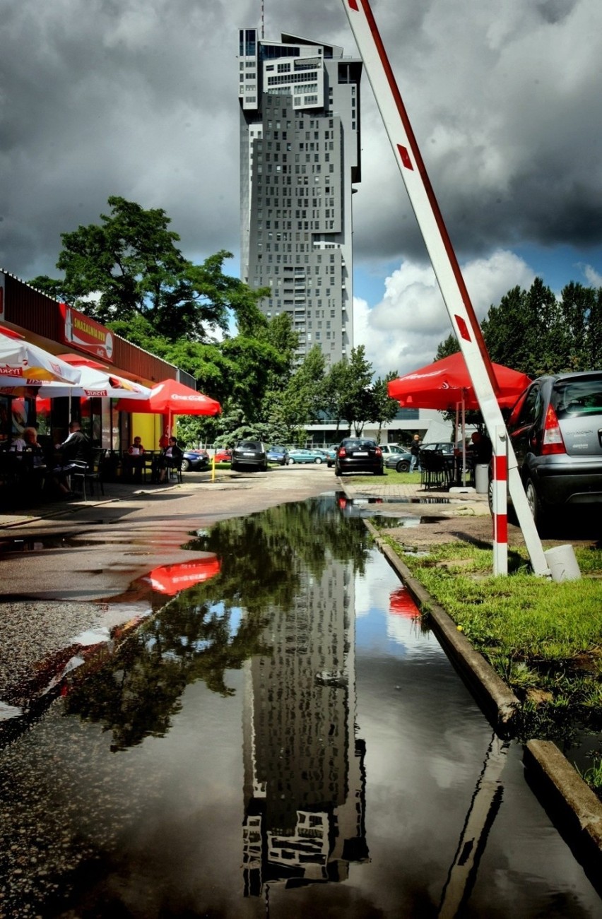 Sea Towers w ciągu kilku lat stał się jednym z najbardziej rozpoznawalnych symboli Gdyni! Zobaczcie przepiękne zdjęcia wieżowca!