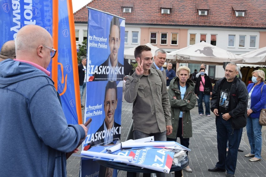 Wybory 2020. Posłowie PO przyjechali do Wielunia. Zachęcali do głosowania na Trzaskowskiego ZDJĘCIA, FILMY