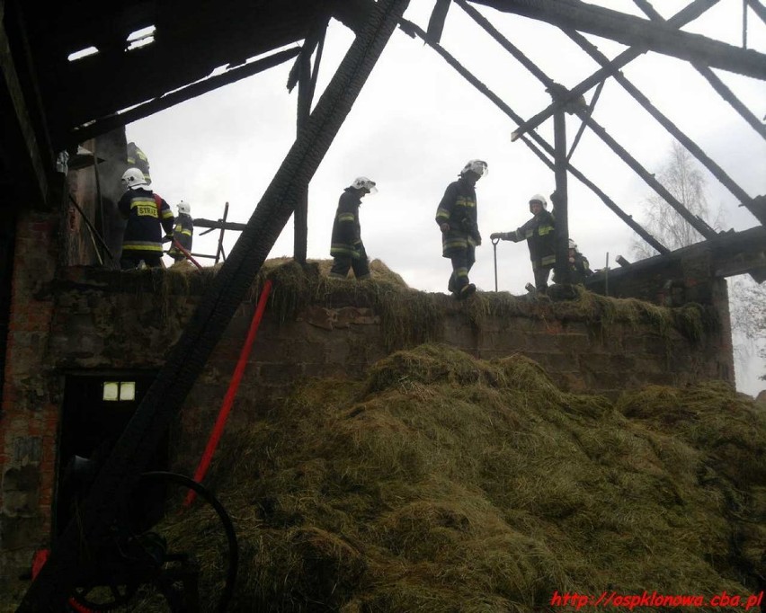 Pożar stodoły w gminie Klonowa. Akcja trwała prawie 10...