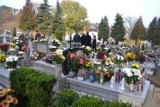 1 listopada na cmentarzu w Chmielnie[ZDJĘCIA]