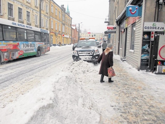 Wywiozą śnieg z centrum Zgierza