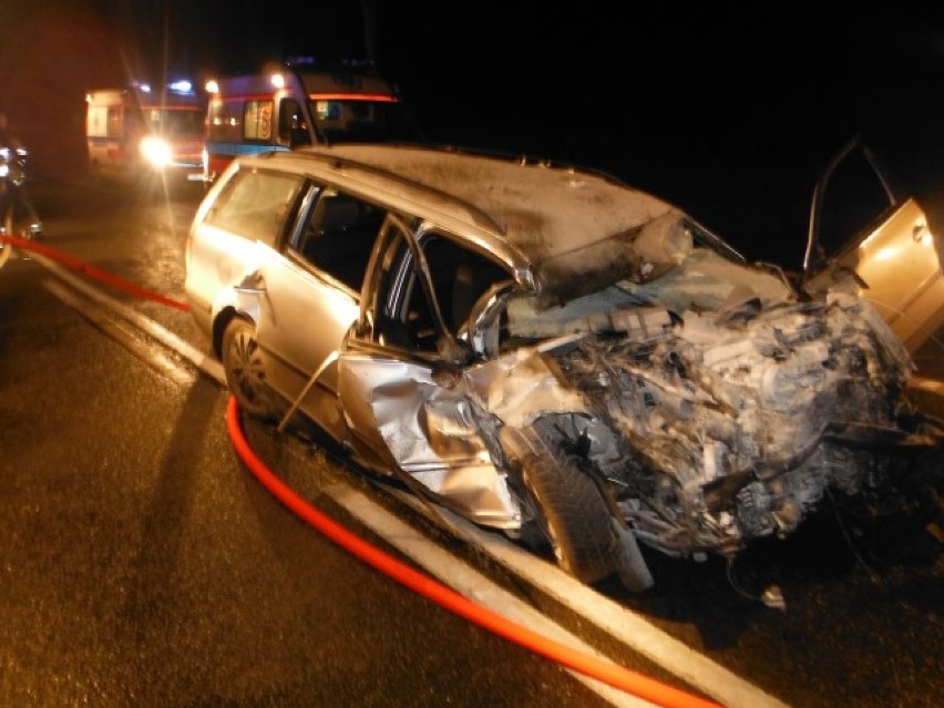 Wypadek w Starych Babkach na trasie nr 7. Spłonęło auto