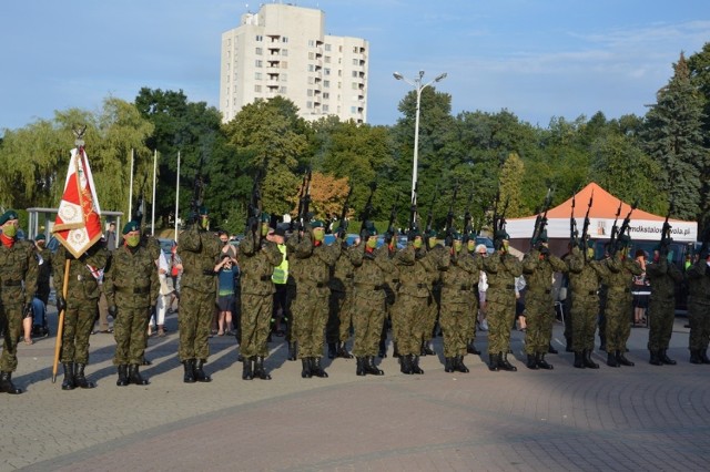 W uroczystości obchodów setnej rocznicy Bitwy Warszawskiej udział wzięła udział kompania reprezentacyjna Wojska Polskiego