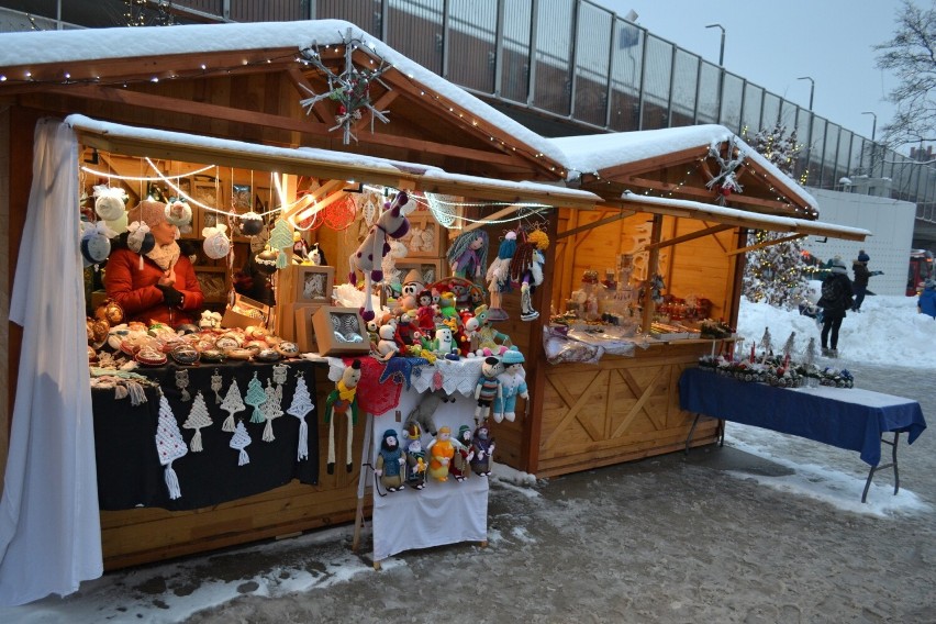 Jarmark bożonarodzeniowy na Chorzowskim rynku choć nie...