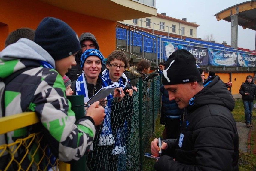 Lech Poznań: Piłkarze Lecha rozdawali autografy