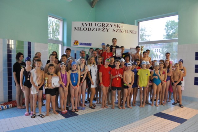 Zawody pływackie szkół podstawowych w Złotowie