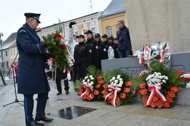 Obchody 103. rocznicy powrotu miasta do Macierzy i 78. rocznicy jego wyzwolenia. Uroczystości odbyły się pod Pomnikiem Ofiar Walki i Męczeństwa na Placu Wolności w Sępólnie Krajeńskim.