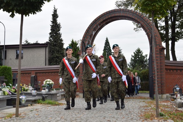 Hołd żołnierzom Września w Tychach na cmentarzu przy Nowokościelnej