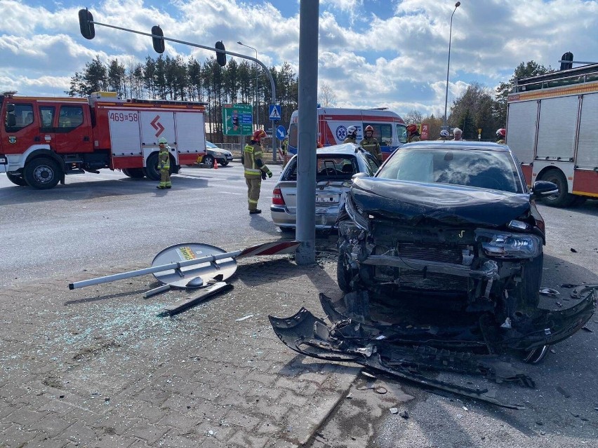 Wypadek w Rzgowie. Na drodze krajowej numer 91 zderzyły się...