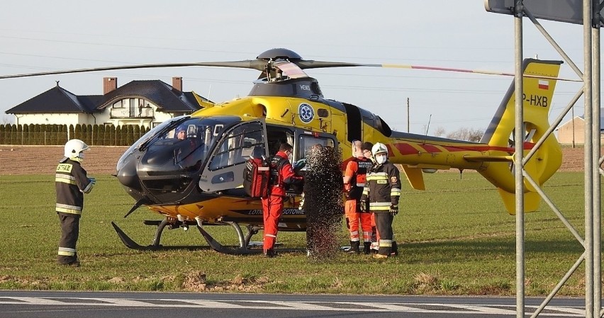 Na DK nr 10 w Nakle zderzyły się dwa auta osobowe, w których...