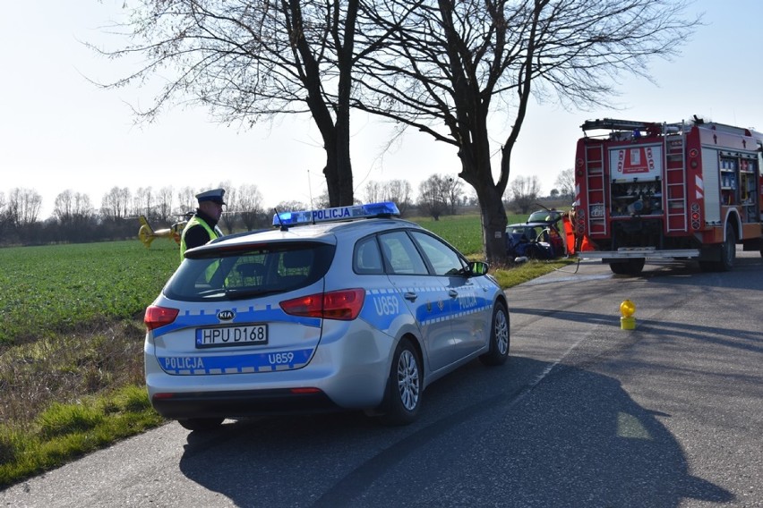 Wypadek pod Śremem. Na miejsce wezwano śmigłowiec Lotniczego...