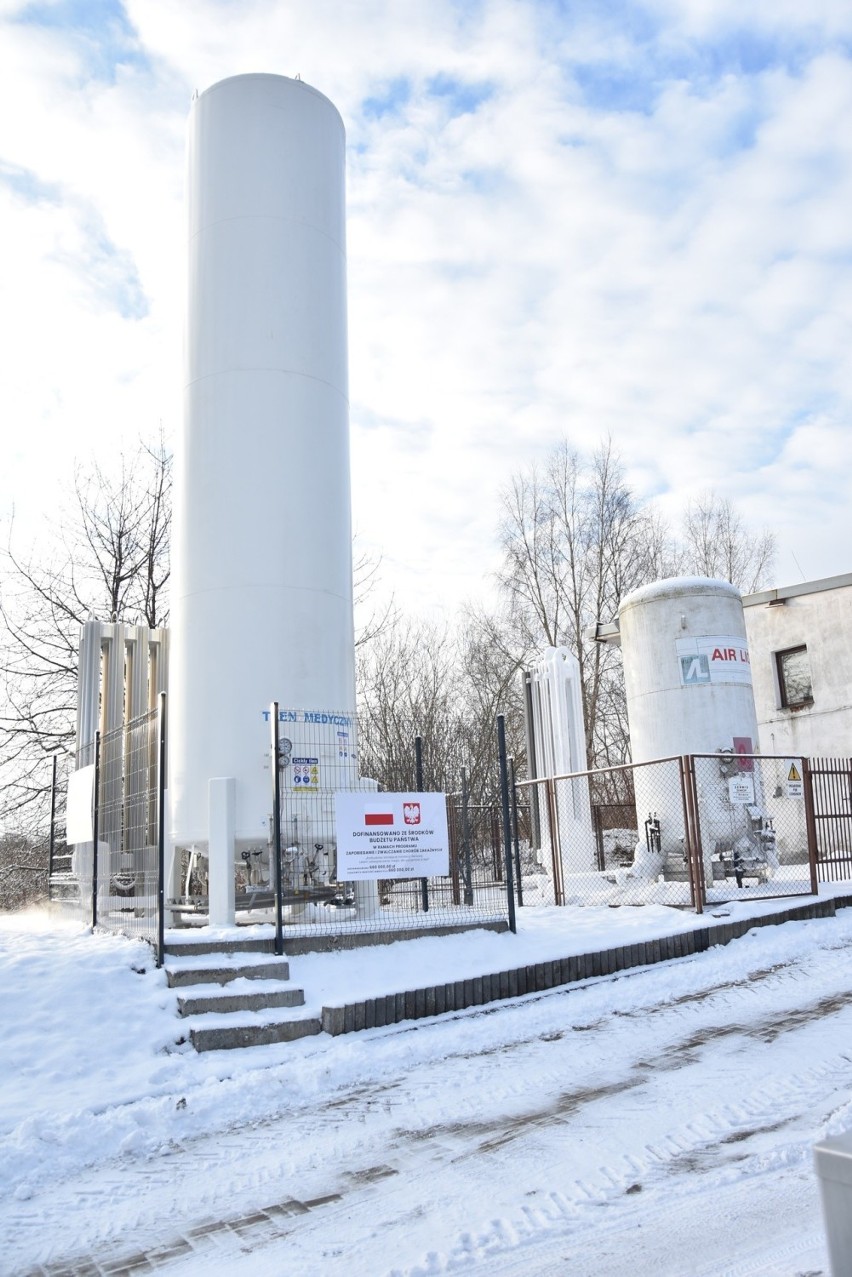 Rozbudowa instalacji tlenowych w szpitalach Chrzanowie i Oświęcimiu. Inwestycje z myślą o pacjentach z COVID 19 [ZDJĘCIA, WIDEO] 