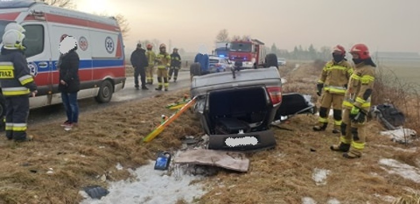 Dachowanie auta w Budzisławiu Kościelnym