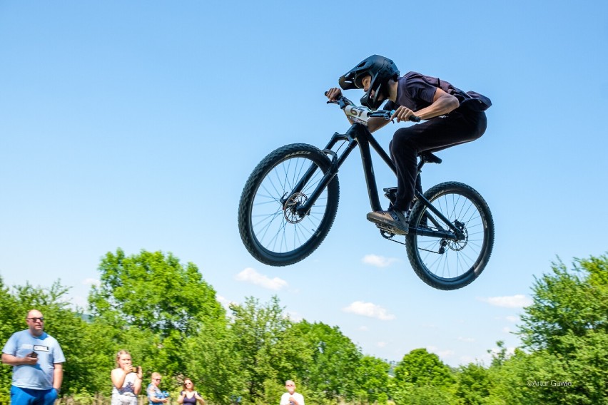 Bike Park Marcinka w Tarnowie oficjalnie otwarty. Miłośnicy dwóch kółek rywalizowali podczas pierwszych zawodów na nowych trasach[ZDJĘCIA]