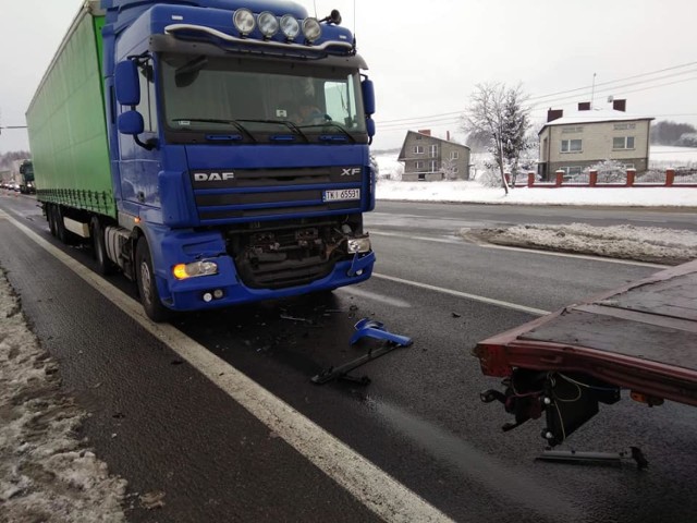 Kolizja z udziałem ciężarówki na DK 1 w Rzeniszowie