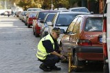 Kraków: para ukradła mistubishi... z nałożoną blokadą straży miejskiej