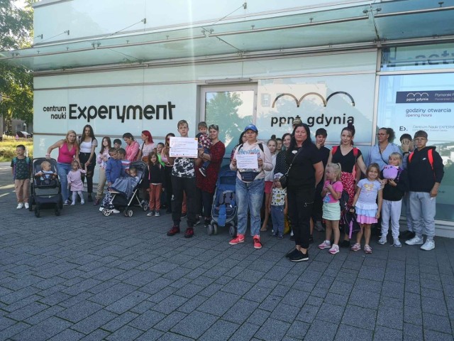 Jednym z działań w ramach projektu była wycieczka do Centrum Nauki Experyment w Gdyni, która odbyła się 16 września 2023 r. z udziałem 47 osób.
