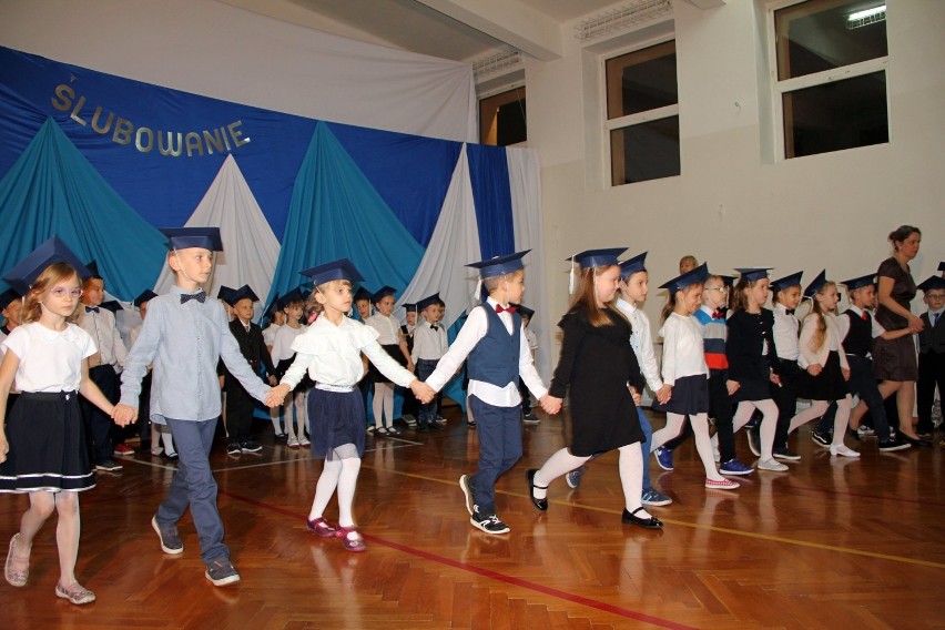 Ślubowanie pierwszaków w Szkole Podstawowej nr 6 w Kraśniku. Zobacz zdjęcia z uroczystości