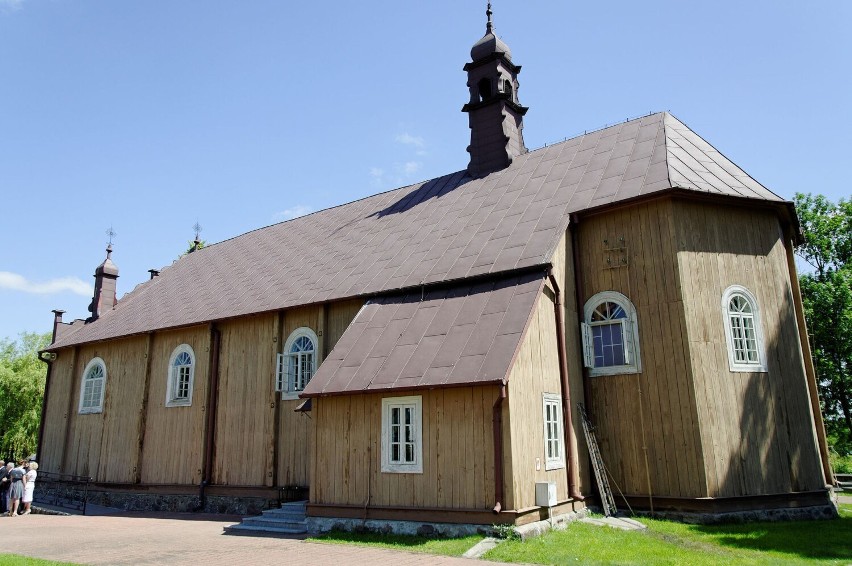 Sanktuarium Matki Zbawiciela Naszego Jezusa w Domanowie –...