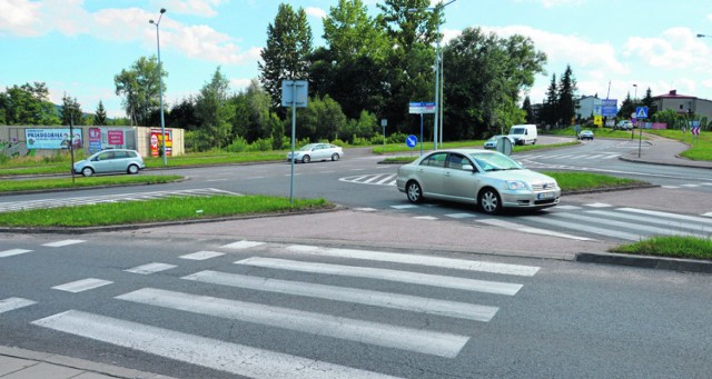 Skrzyżowanie alei Piłsudskiego z ulicą Nawojowską ma niedługo zmienić się w rondo