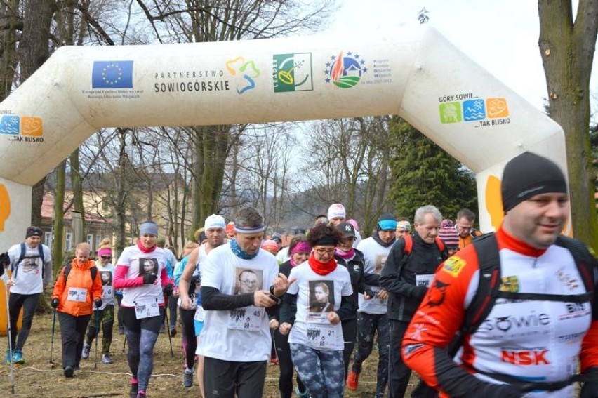 W biegu Tropem Wilczym w Głuszycy wzięło udział ponad 80 osób
