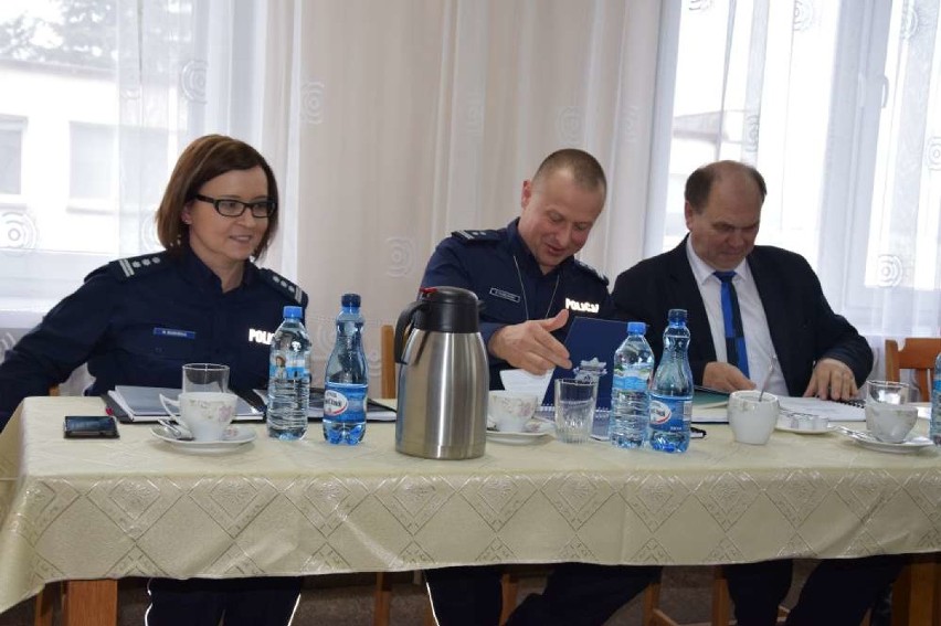 Dzisiaj w komendzie policji w Wągrowcu odbyła się odprawa roczna podsumowująca pracę komendy w 2017 roku [FOT.] 
