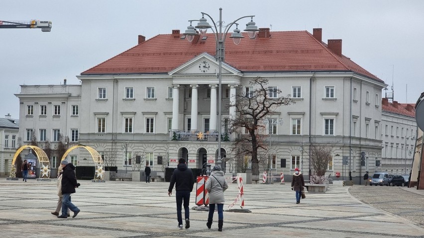 Na Rynku zamontowane nowe oświetlenie.