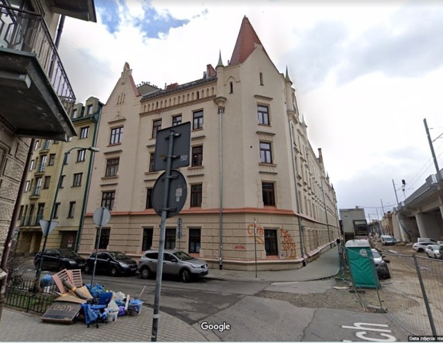 W efekcie przetargu można zostać właścicielem np. mieszkania na parterze w budynku na rogu ul. Blich i Sołtyka