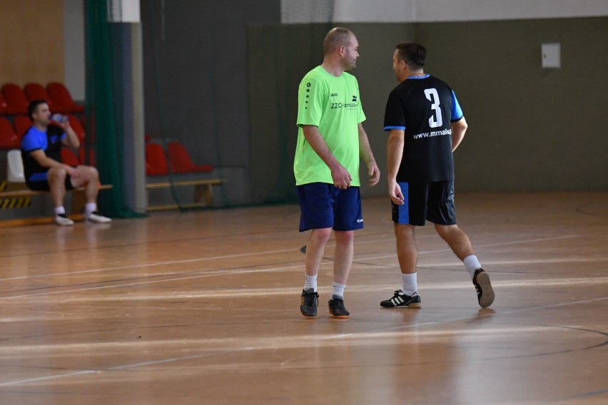 Pierwsza i ostatni kolejka rozgrywek fazy Ligi Mistrzów i Pucharu UEFA w Żarskiej Lidze Futsalu?