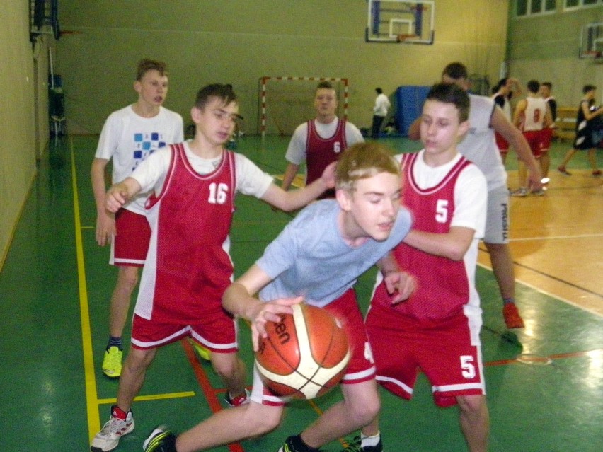 XXII Gwiazdkowy Turniej Trójek Koszykarskich w Pile. Zobacz zdjęcia