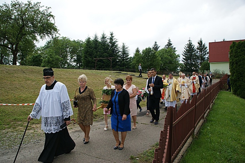 Uroczystości wprowadzenia relikwii św. Jana Pawła II do...
