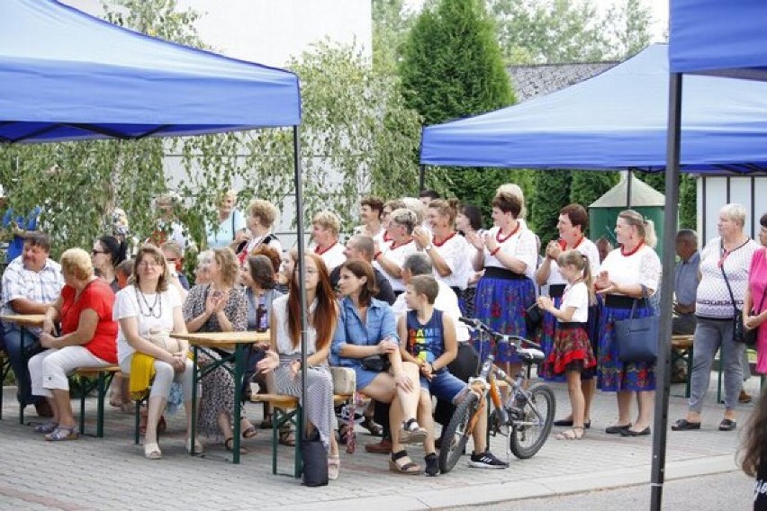 Izbica. Siódmy Festiwal Smaków nad Wolicą za nami. Goście zjedli ponad 2 tysiące pierogów. Zobacz zdjęcia