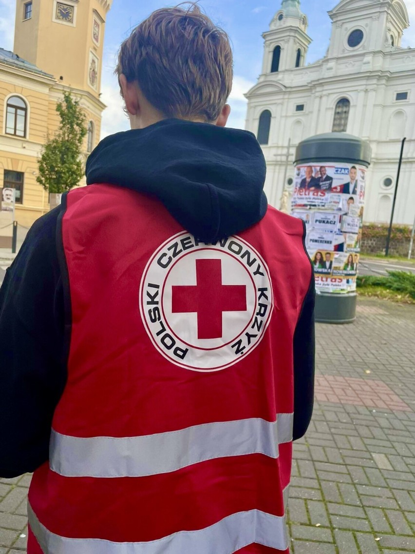 Kwesta PCK na ulicach Radomska. Ile pieniędzy zebrali wolontariusze?