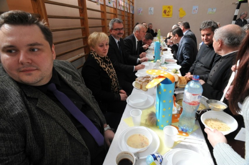 Wielkanocne śniadanie w słupskim Caritasie - FOTO 