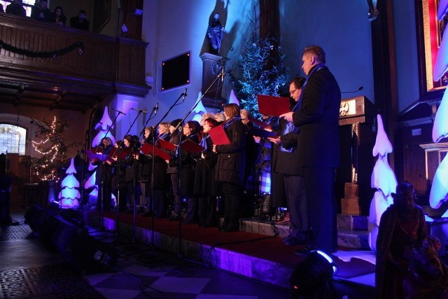 Narodziny

Koncert "Narodziny" był wspaniałą okazją do tego, by usłyszeć najpiękniejszekolędy i pastorałki, a także zaśpiewać wspólnie z wykonawcami.