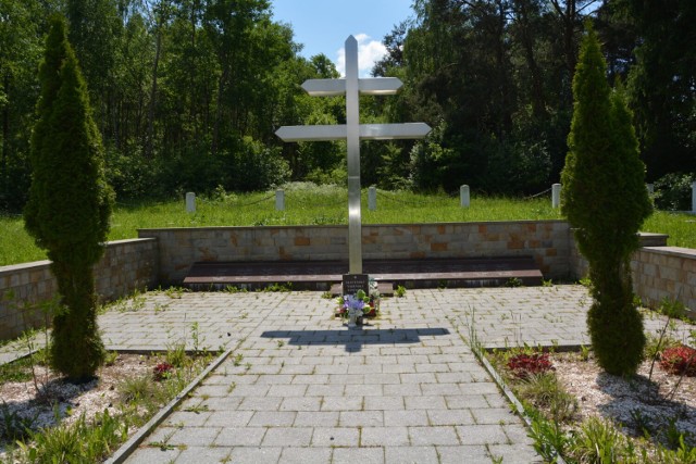 Cmentarz w Załużu w końcu przypomina godne miejsce pochówku.