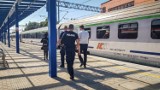 Awantura w pociągu. Do akcji wkroczyła Policja. "31-latek zatrzymany po wymontowaniu siedzeń" 