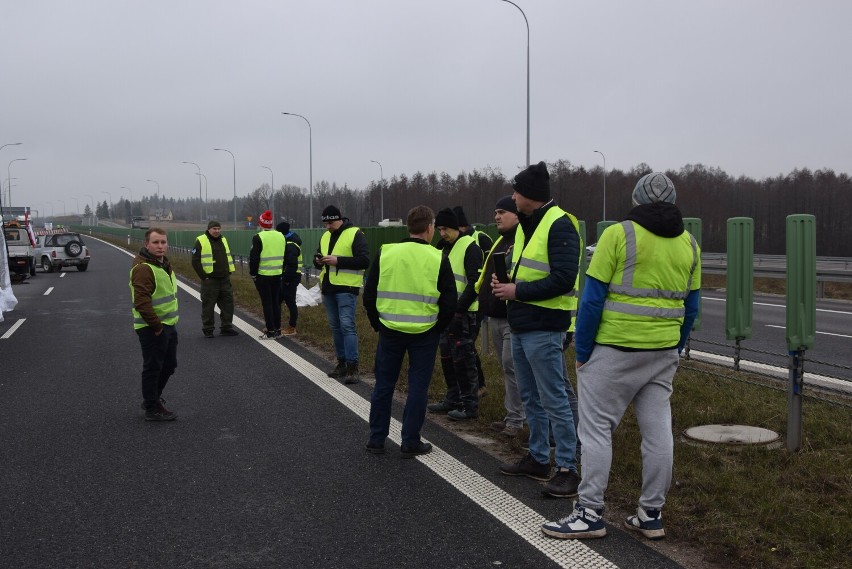 Strajk rolników w Szypliszkach na trasie nr 8
