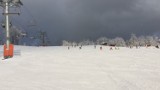 Sprawdź, jakie są warunki narciarskie w Beskidach 
