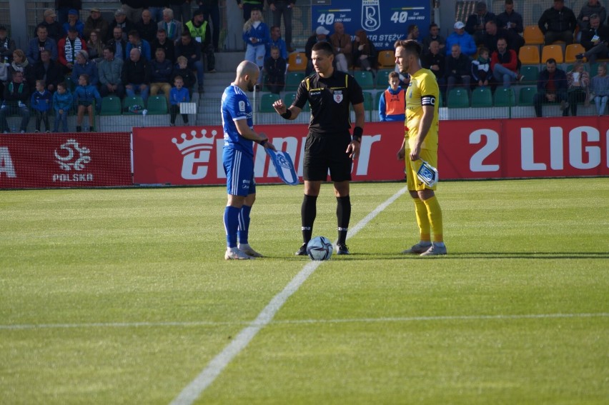 Setki kibiców na niedzielnym meczu w Stężycy - Ruch Chorzów pokonał Radunię 2:1