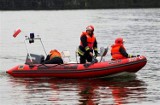 Strażacy znaleźli zwłoki w Odrze. To mężczyzna, który wypadł z barki