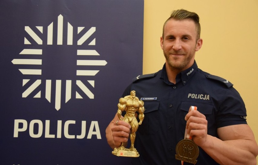 Tarnogórski policjant został Mistrzem Polski w kulturystyce....