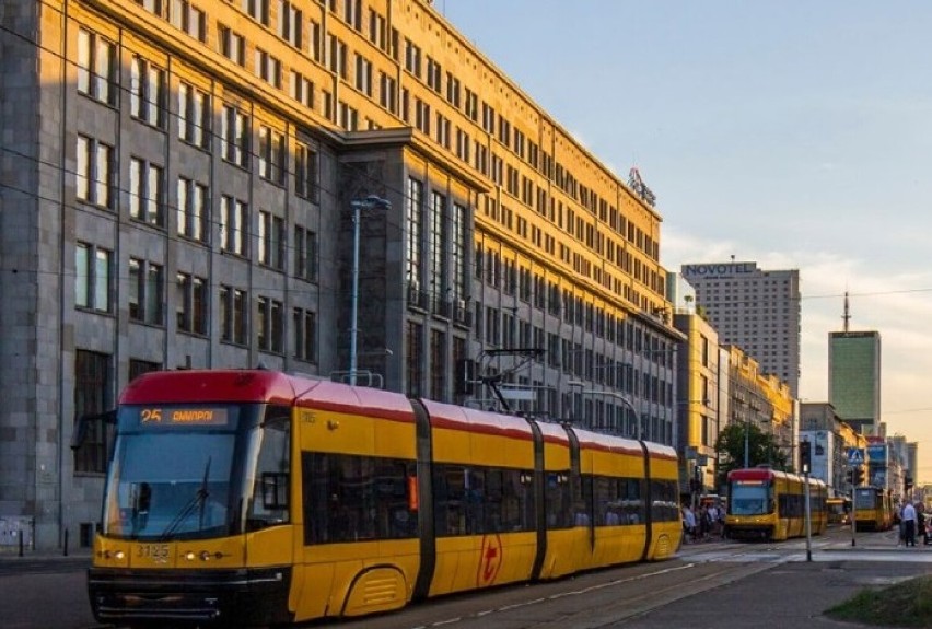 Zmiany w komunikacji miejskiej w Warszawie. Oto rozkład...