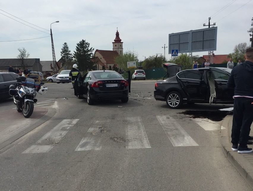 Wypadek w Łebczu (1.05.2019). Krzyżówka dalej niebezpieczna