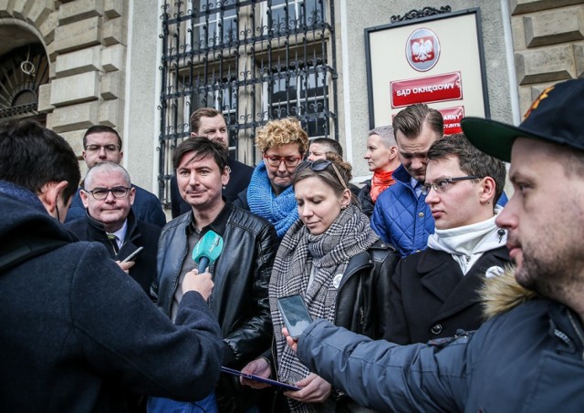 W czwartek 28.02.2019 r. Tolerado, wspólnie z wiceprezydentem miasta Piotrem Kowalczukiem i radnymi rządzącej Gdańskiem koalicji, zorganizowało konferencję prasową przed Sądem Okręgowym w Gdańsku