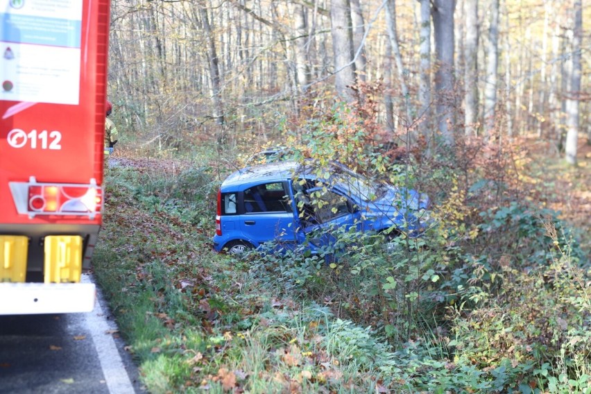 Groźnie w okolicy Pątnowa. Jeden z kierowców zabrany karetką...