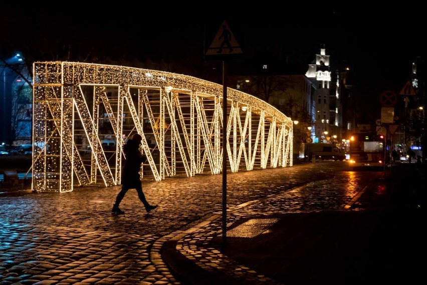 Świąteczne światełka ozdobiły Poznań - zobacz, jak wygląda miasto w gwiazdkowej odsłonie!