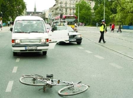 Przyczyny tego wypadku wyjaśnią dopiero policja i prokurator.
 FOT. JANUSZ WÓJTOWICZ